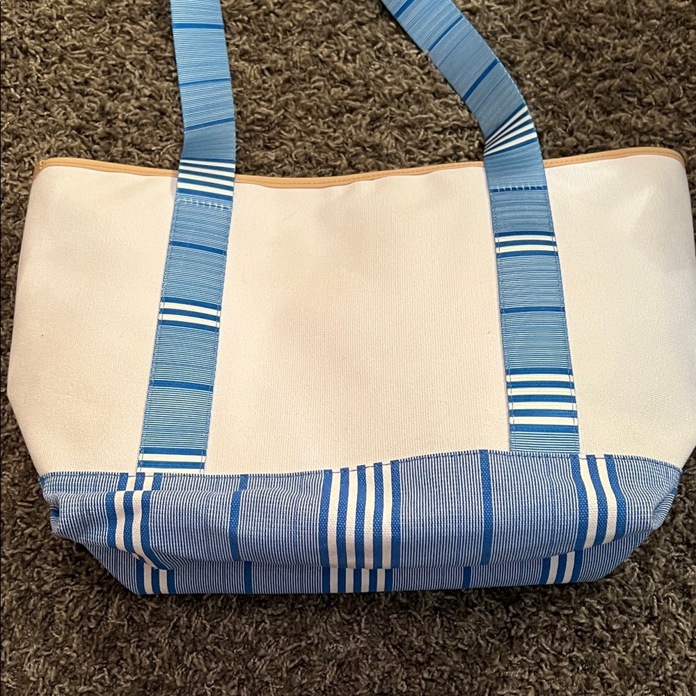 Vineyard Vines Striped Blue and Cream Tote - Picture 5 of 10